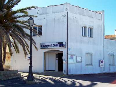 Esterno biblioteca